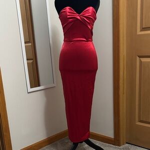 Elegant Red Strapless Dress